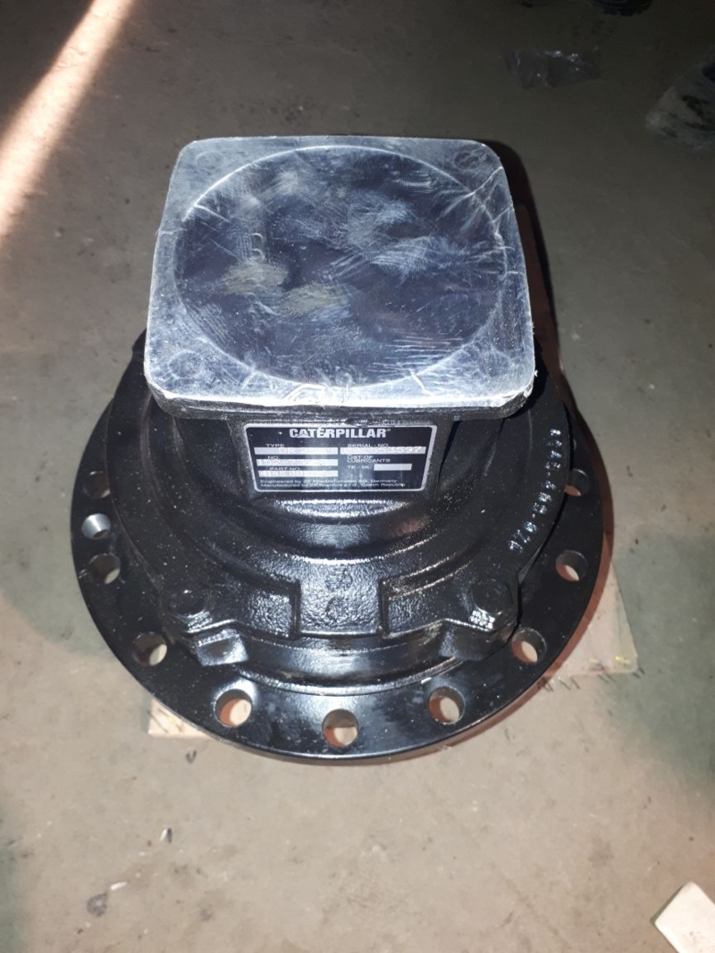 Поворотный редуктор CAT M318D